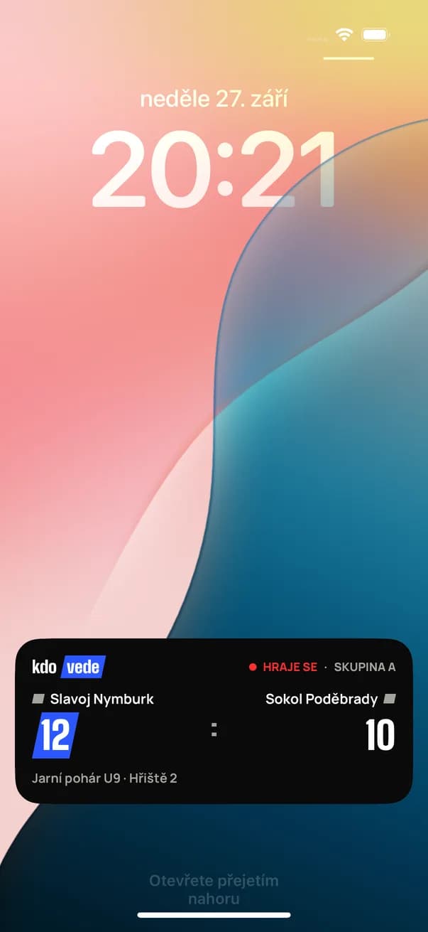 iPhone lock screen with a Live Activity: live score of the followed team
